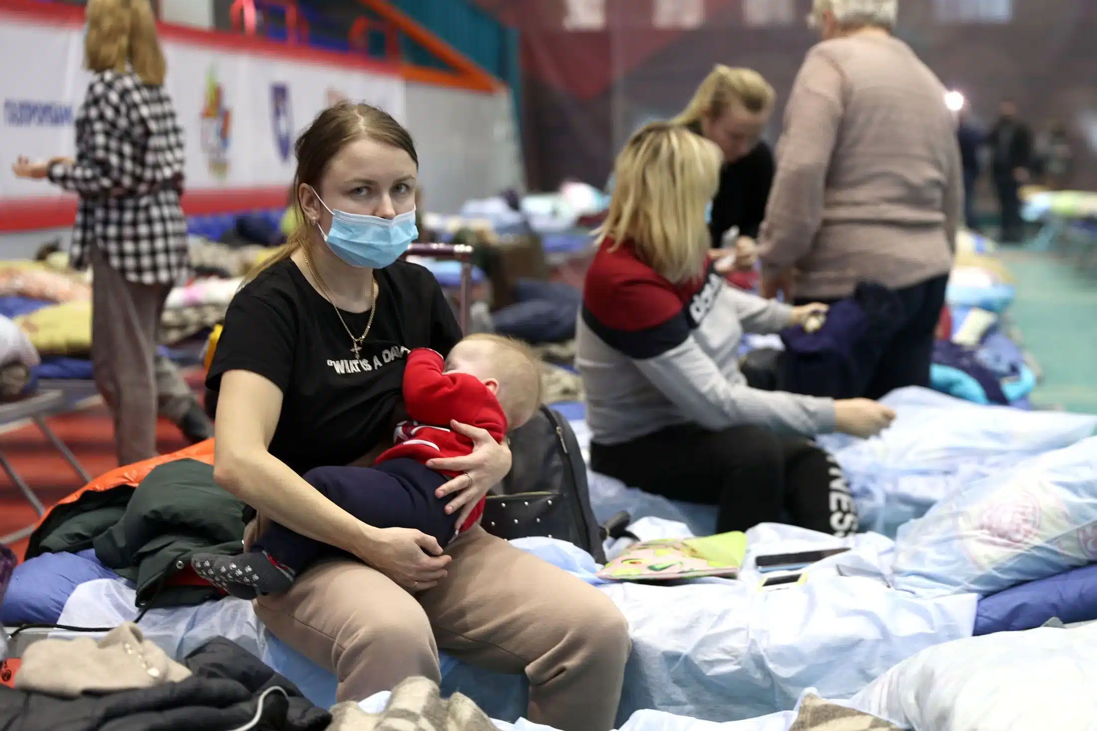 «Это не доход — это попытка выжить»: как кредиты лишили многодетную мать пособия