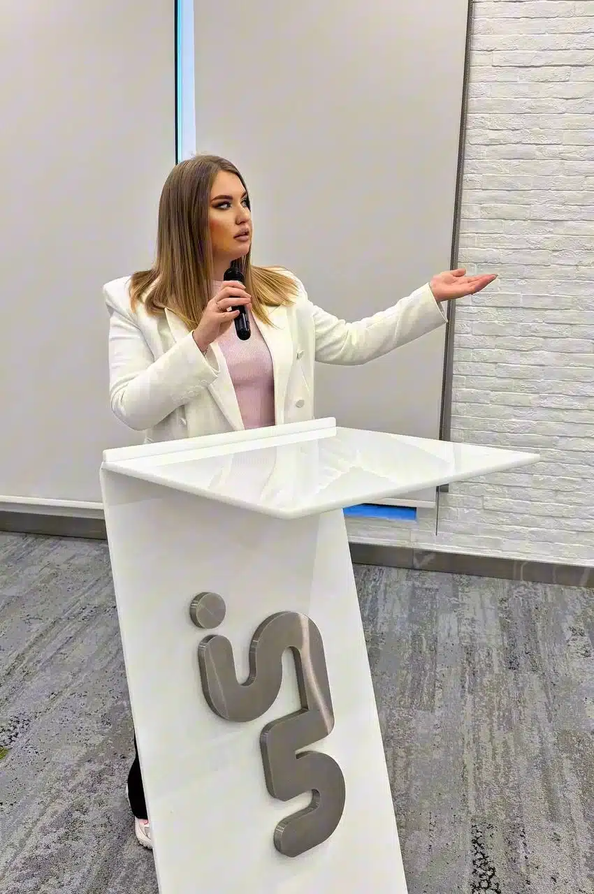 SpeakUp: Revolutionizing Speaker-Organizer Connections with AI Technology